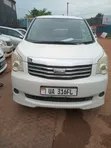 Toyota Noah 2011 White - 1