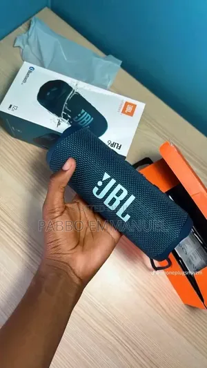 JBL Flip 6 Portable Bluetooth Speaker