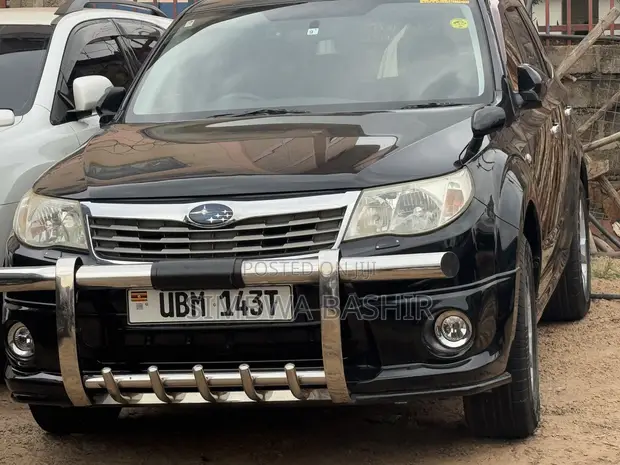 Subaru Forester 2010 Black - 1