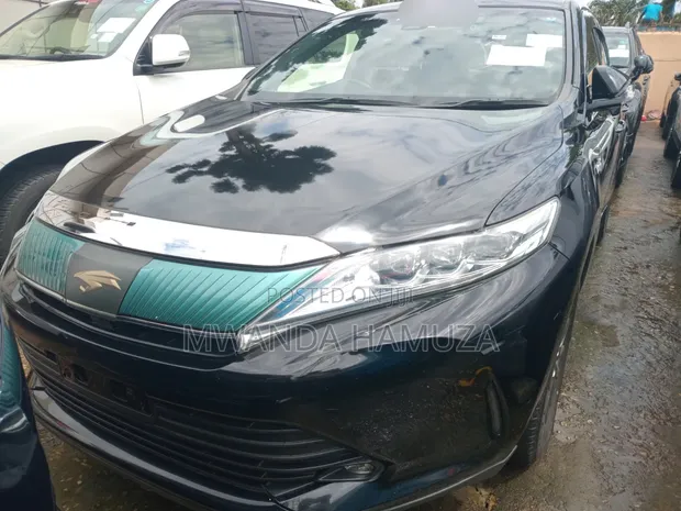 Toyota Harrier 2017 Black - 1