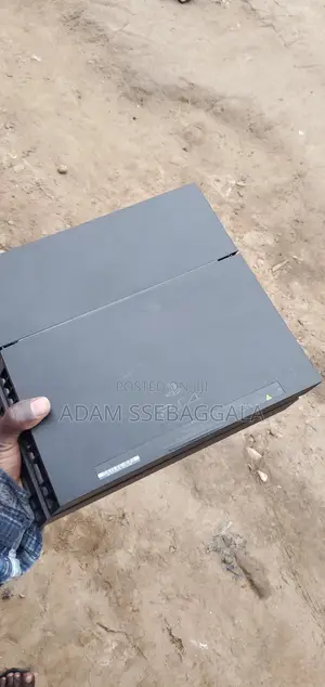 PS4 Game Console