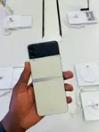 Samsung Galaxy Z Flip4 256GB White - 3