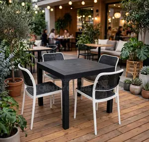 Plastic Table and Chairs for Bars/Cafes