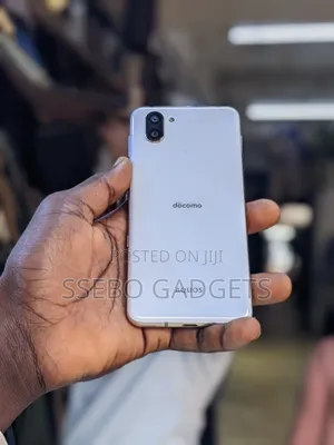 Sharp Aquos R3 128GB White