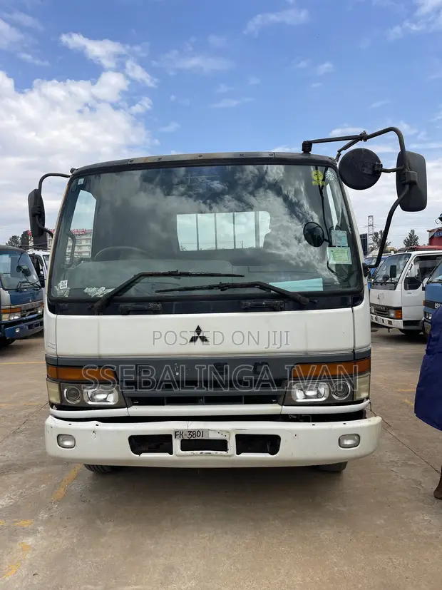 Mitsubishi Fuso Baby Face Truck (1993) - 1