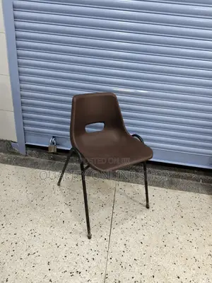 Curved Metal Stands Plastic Chairs