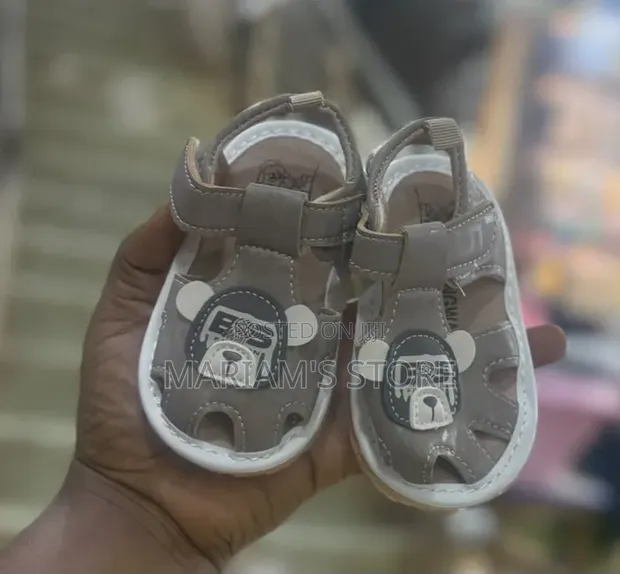 Children's Flat Sandals - 1