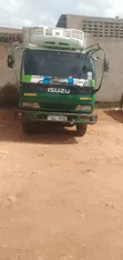 Isuzu Box Truck - 2007 - 2