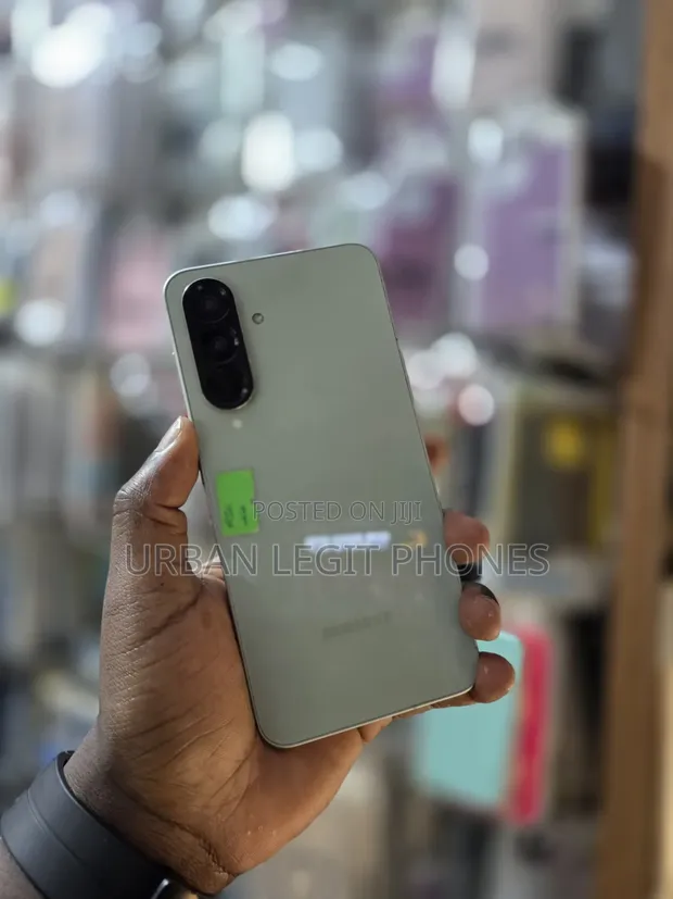 Samsung Galaxy A56 256GB Green - 1
