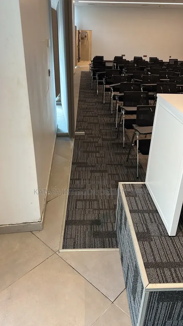English Conference Wool Tile Carpet - 1