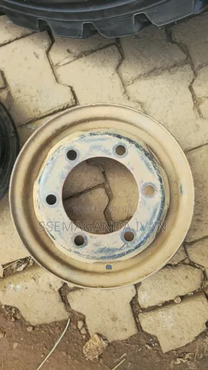 Mitsubishi Canter Rim 12 (Double Tire)