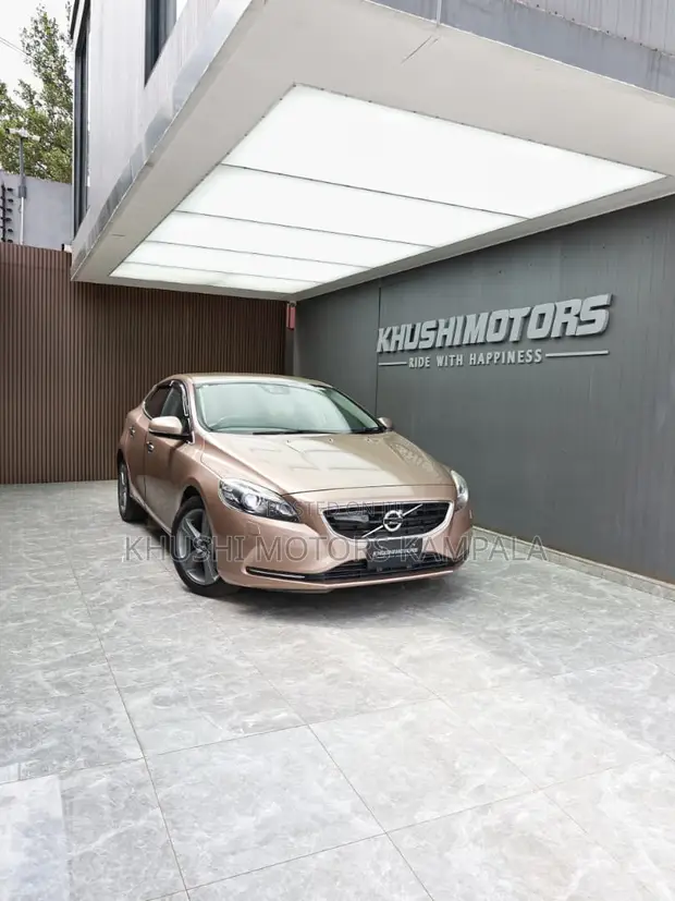 Volvo V40 2013 - 1