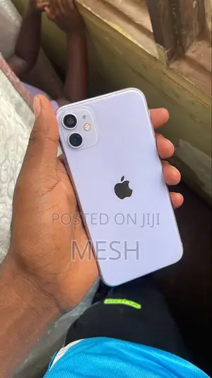 Apple iPhone 11 64GB Purple