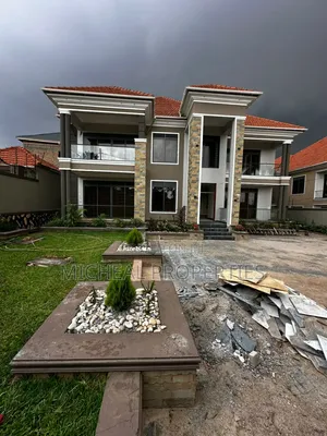 7 Bedroom House for Sale in Njeru, Wakiso