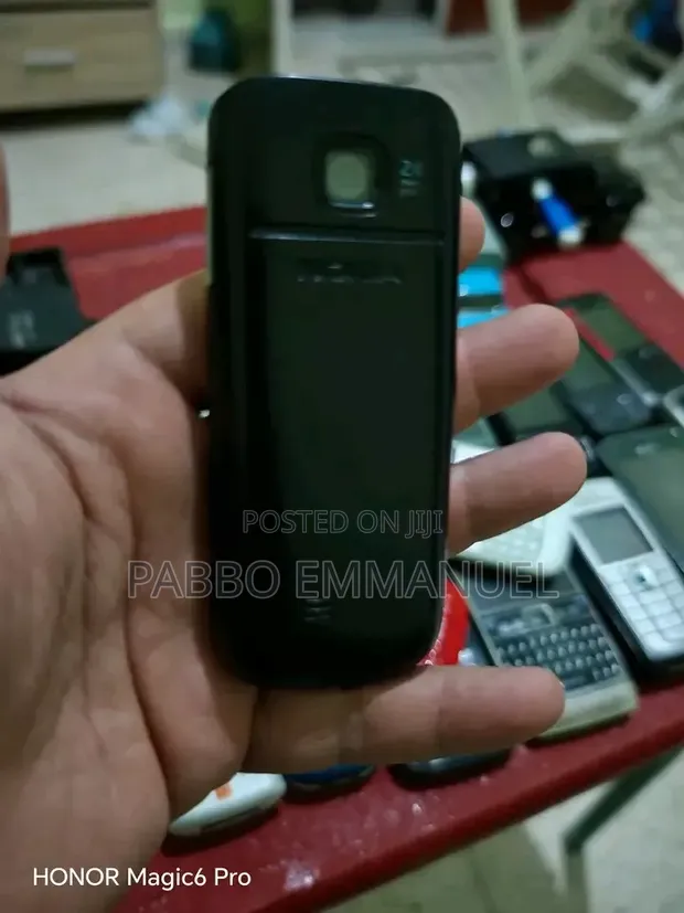 Nokia 2700 Classic Black - 1