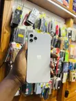 Apple iPhone 11 Pro Max 64GB White - 1