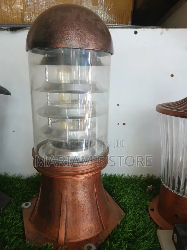 New Outdoor Garden Pillar Light/Post Light - 1
