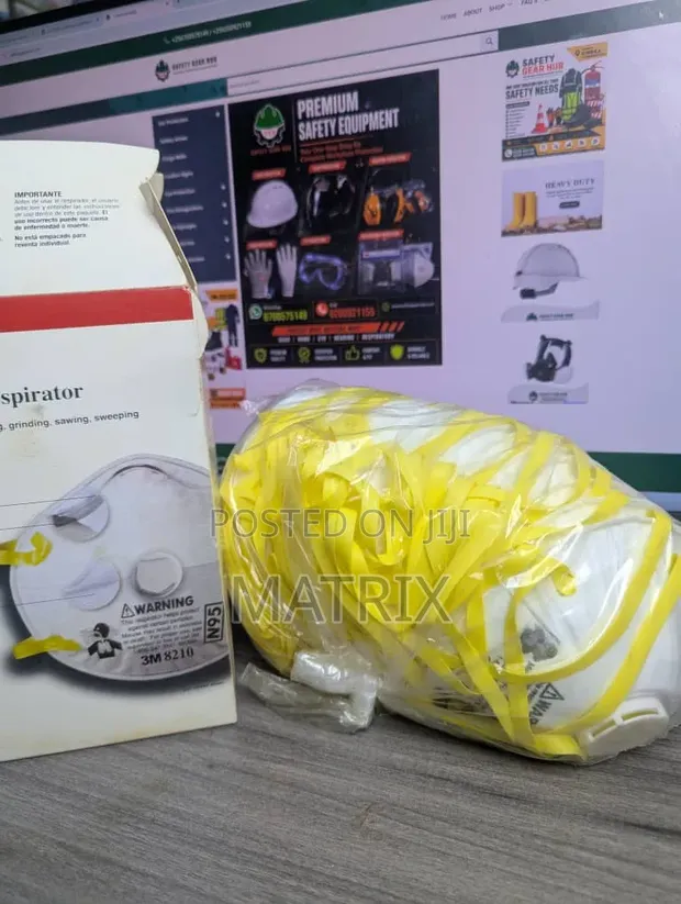 3M 8210 N95 Particulate Respirator (Box of 20) - 1