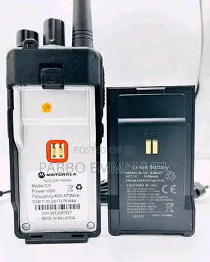 Motorola XiR P3688 Professional Walkie Talkie