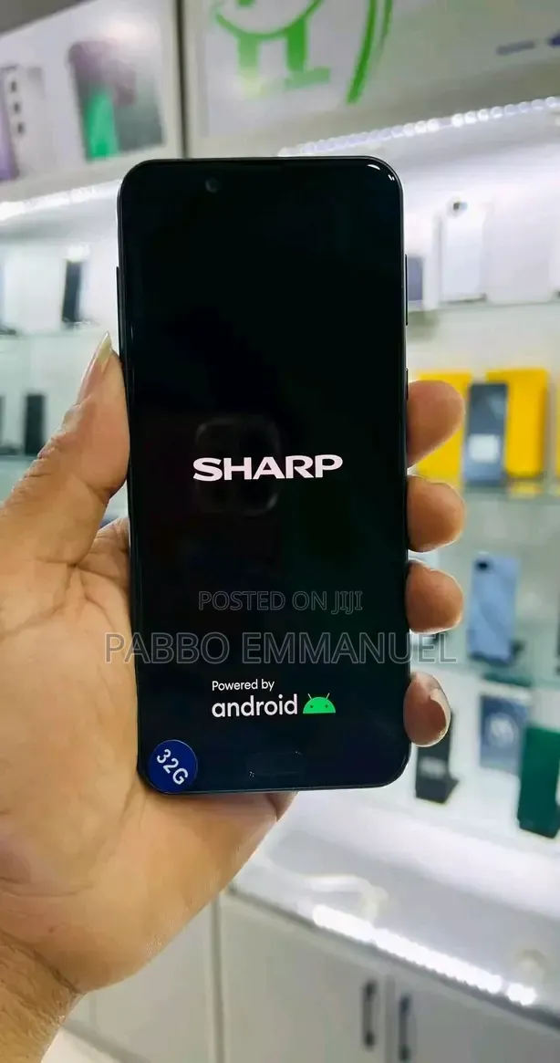Sharp Aquos Sense 2 SHV43 32GB Black - 1
