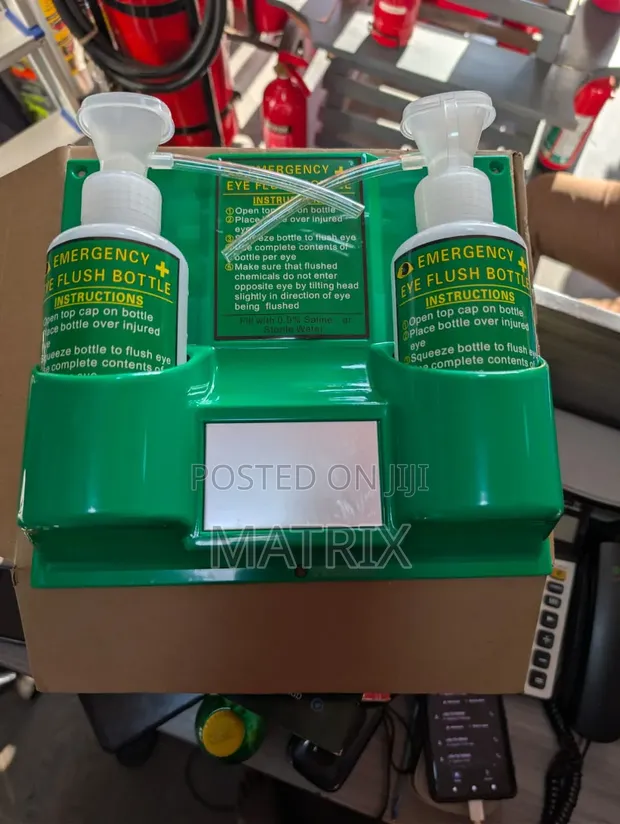 Emergency Eye Flush Bottles - Wall Mounted - 1
