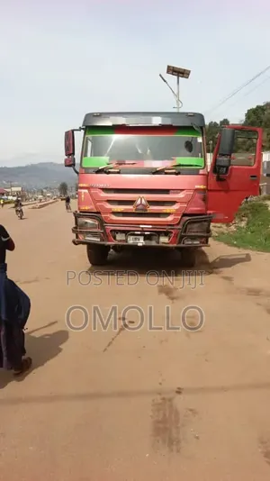 Sinotruk HOWO 10-Tonne Dump Truck