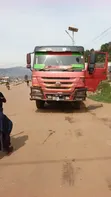 Sinotruk HOWO 10-Tonne Dump Truck - 1