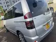 Toyota Noah 2004 Silver - 4