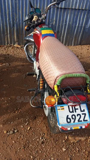 Bajaj Boxer 100 2018 Red