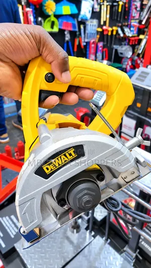 DeWalt Wet/Dry Handheld Tile and Marble Cutter