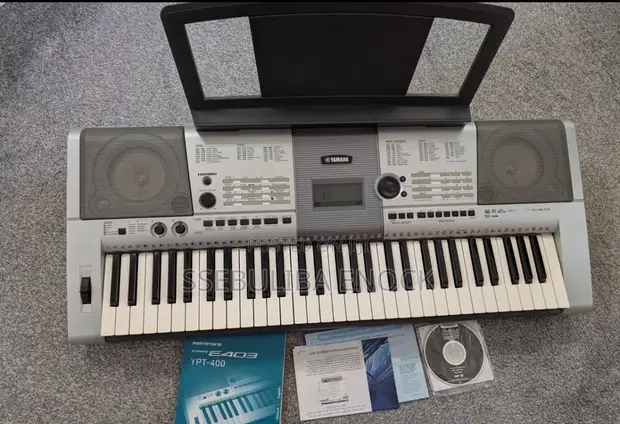 Yamaha PSR-E403 Electronic Keyboard - 1