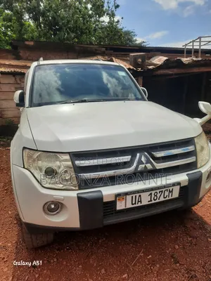 Mitsubishi Pajero 3.0 SUV 2010