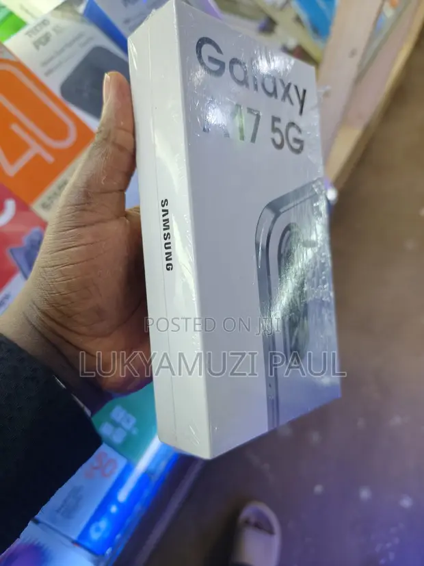 New Samsung Galaxy A17 5G 256GB Black - 1