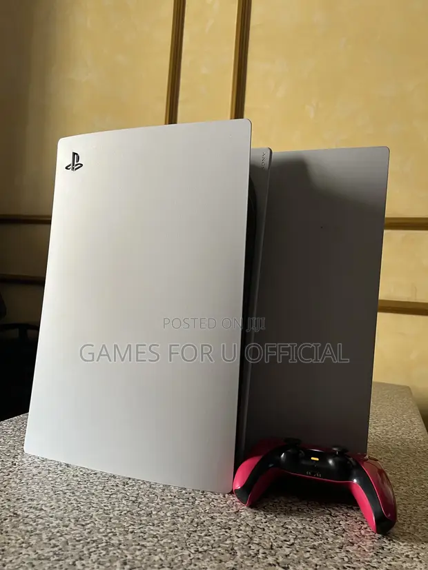 PS5 Console Disc Edition with 1 Controller (US) - 1