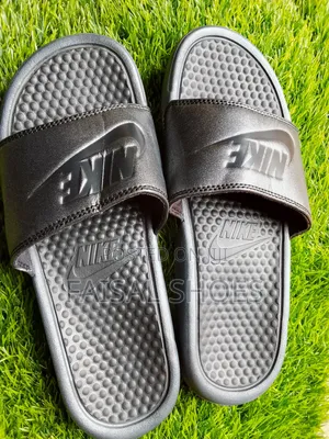 Men's Nike Sliders - Size 41