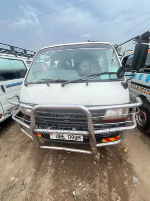 Toyota HiAce 2003