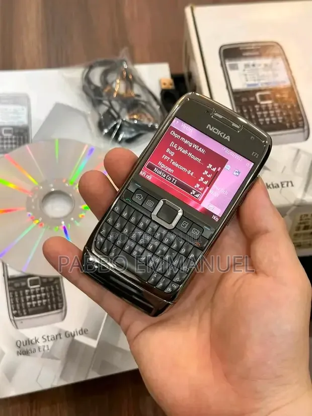 Nokia E71 Gray - 1