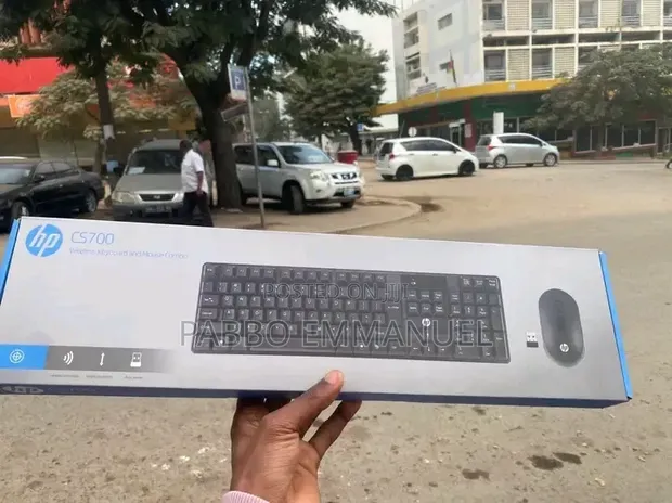 HP CS700 Wireless Keyboard and Mouse Set - 1