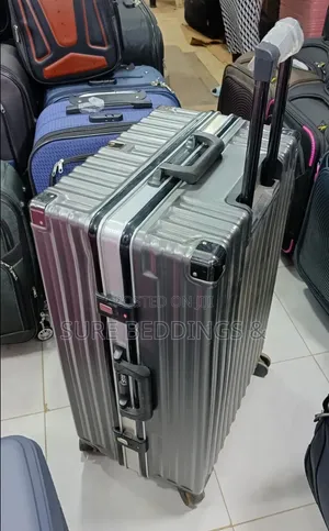 American Tourister No Zip Corporate Suitcase