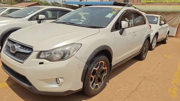 Subaru XV 2013 White - 1