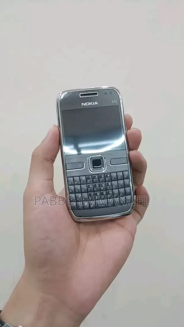 Nokia E72 Silver - 1