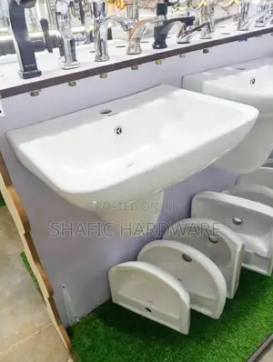 Basin with Short Pad and Accessories - Frencia