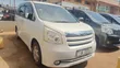 Toyota Noah 2011 White - 2