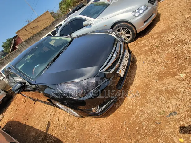 Subaru Legacy 2010 Black - 1