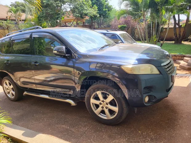 Toyota Vanguard 2012 Gray - 1