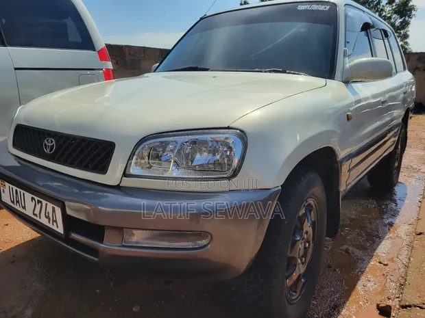 Toyota RAV4 Cabriolet 1998 White - 1