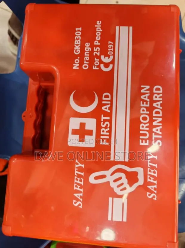 25-Person First Aid Kit Set - 1