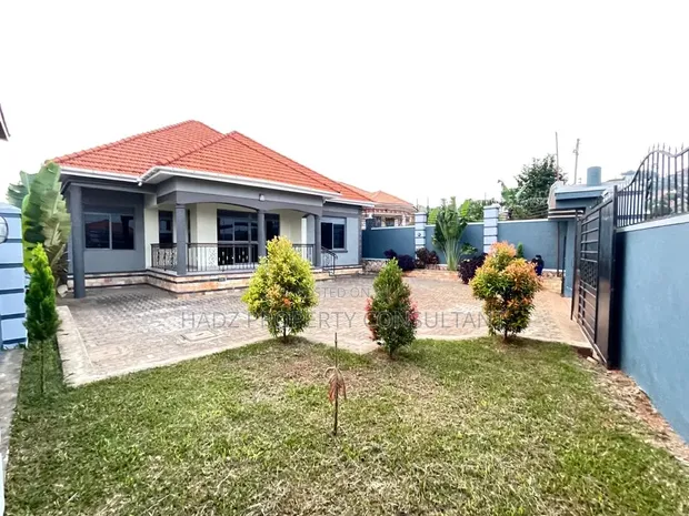 4 Bedroom Bungalow for Sale in Sekiwunga, Central Division - 1