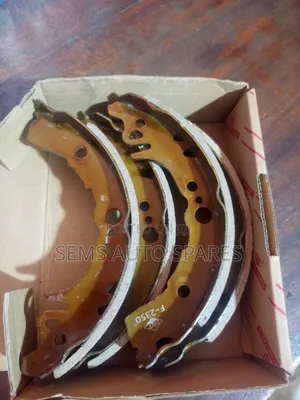 Brake Shoes for Toyota Vitz (Rear)