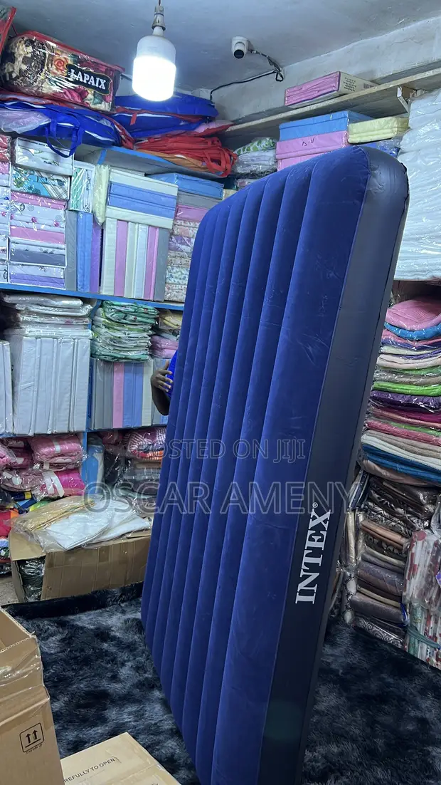 4x6 Air Mattress with Electric Pump - 1